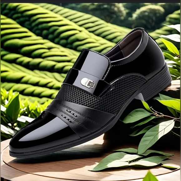 Glossy Black Men's Oxfords Size-9 (42) Loafers Slip-On Dress Shoes - Picture 1 of 11